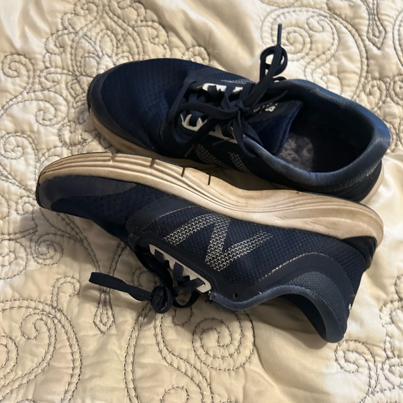 New balance sneakers - Picture 1 of 4